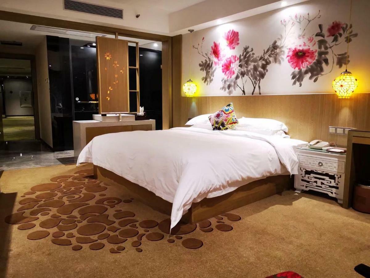 Paco Hotel Beijing Road Pedestrian Street Tuanyida Metro Guangzhou Exteriör bild
